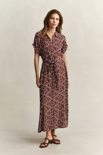 Jurk met monogram en kapmouwtjes